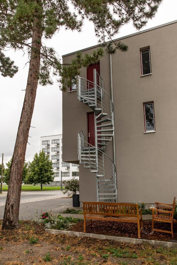 Am Bauhaus Apartment